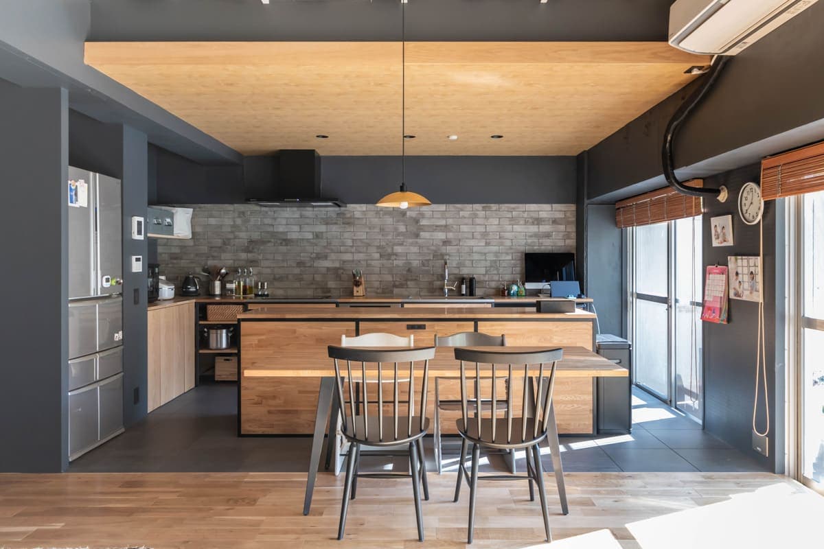 新築物件を選ぶ理由は情緒的、中古物件を選ぶ理由は実利的